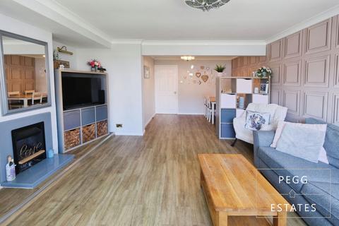 4 bedroom semi-detached house for sale, Davies Avenue, Paignton