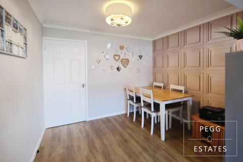 4 bedroom semi-detached house for sale, Davies Avenue, Paignton