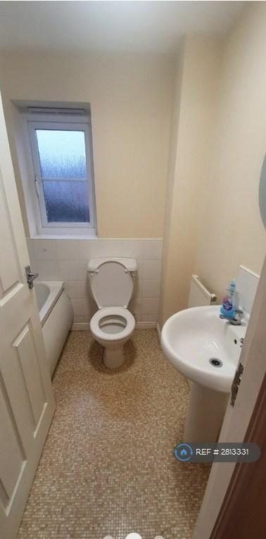 1t Floor Bathroom And Shower