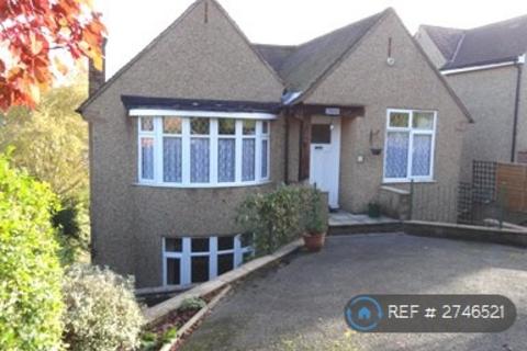 4 bedroom detached house to rent, Riddlesdown Avenue, Purley, CR8