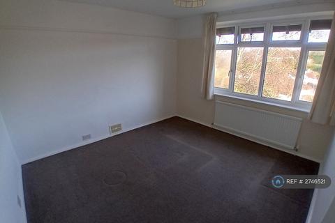 4 bedroom detached house to rent, Riddlesdown Avenue, Purley, CR8