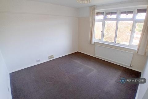 4 bedroom detached house to rent, Riddlesdown Avenue, Purley, CR8
