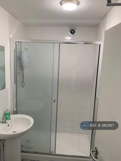 1 bedroom in a house share to rent, Halt Drive, Stanford Le Hope, SS17