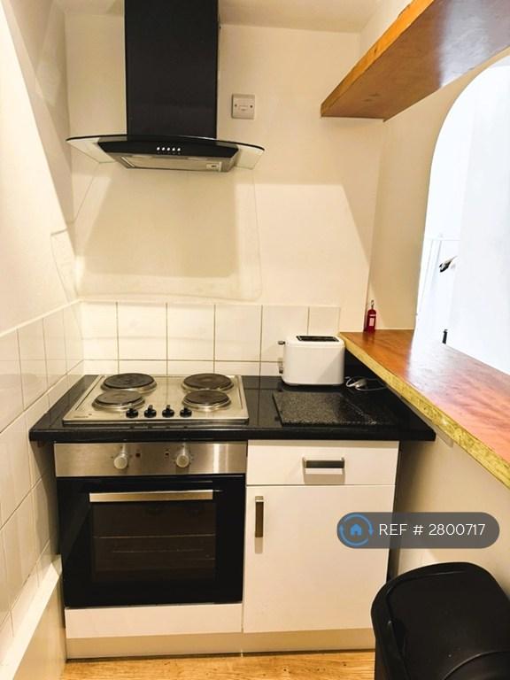 Oven, Hob &amp; Extractor Fan