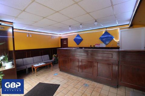Restaurant to rent, 616 Longbridge Rd Dagenham RM8 2AJ
