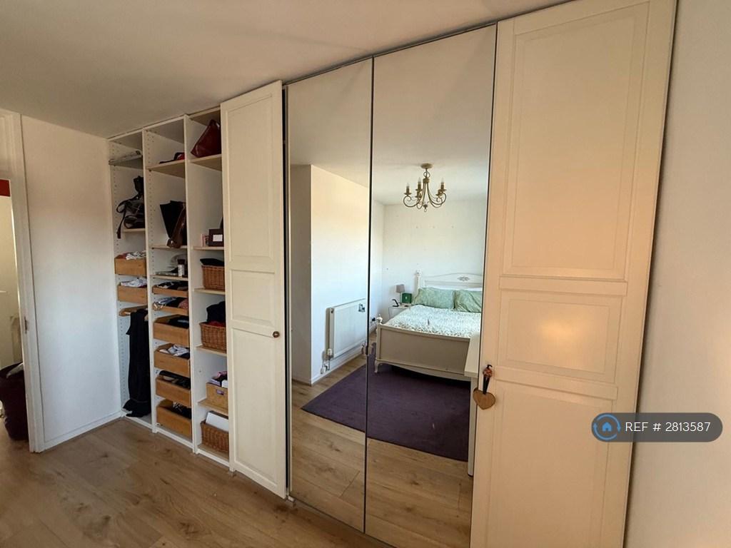 Bedroom 1 Wardrobes