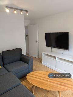 2 bedroom flat to rent, Park Avenue, London, NW2