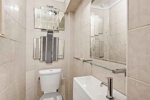 3 bedroom terraced house to rent, Eccleston Square, Pimlico, London, SW1V