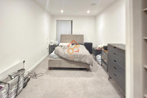 2 bedroom flat to rent, The Axium, 36 Windmill Street, Birmingham B1