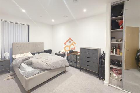 2 bedroom flat to rent, The Axium, 36 Windmill Street, Birmingham B1