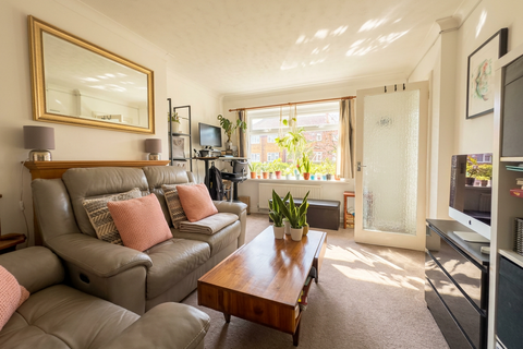2 bedroom house to rent, Abbey Bridge, Lenton NG7