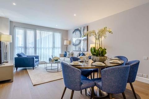 2 bedroom flat to rent, Circus Apartments, 39 Westferry Circus, London E14