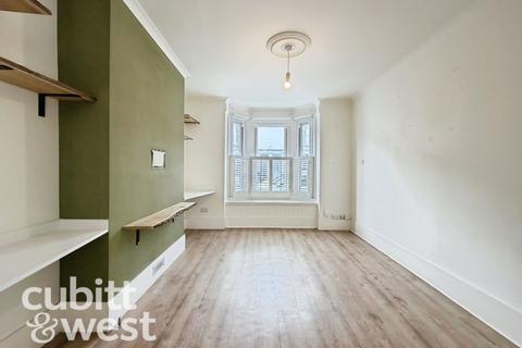 3 bedroom terraced house to rent, AVAILABLE WITH NO DEPOSIT Posbrooke Road Southsea PO4