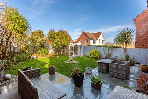 4 bedroom detached house for sale, Hewetson Way, Bideford EX39