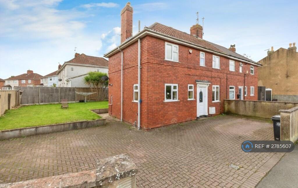 Front Garden And Driveway