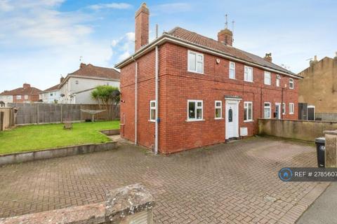 3 bedroom semi-detached house to rent, Ridgeway Road, Bristol, BS16
