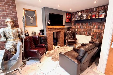 3 bedroom semi-detached house for sale, Newbolds Road, Wednesfield, Wolverhampton, WV10