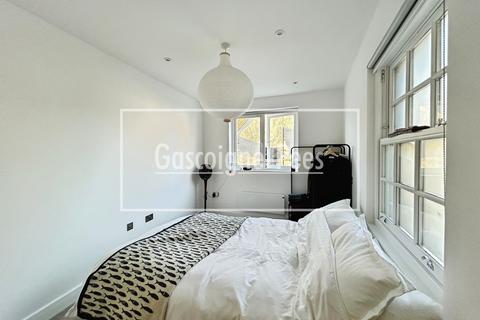 undefined, North Street, Dorking, RH4