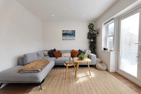 3 bedroom semi-detached house for sale, Harbourside, Harwich CO12