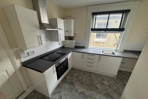 2 bedroom flat to rent, East Street, Southend on Sea