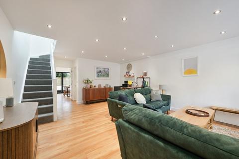 2 bedroom semi-detached house for sale, The Avenue, Surbiton KT5