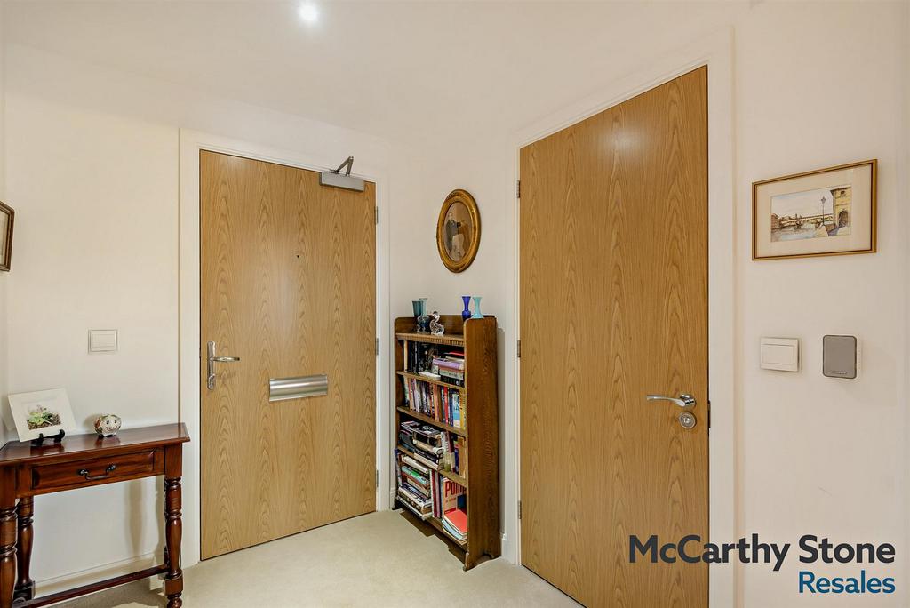 8679924-interior20-800.jpg