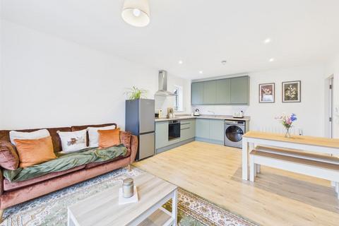 2 bedroom apartment for sale, Farm Lane, Lancaster