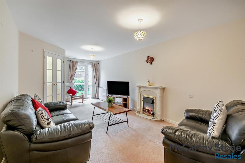 8680050-interior01-800.jpg
