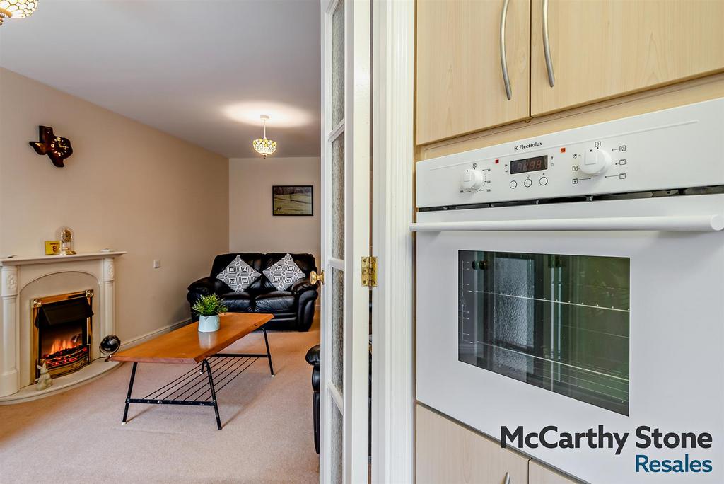 8680050-interior08-800.jpg
