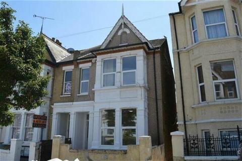 undefined, Room in Heygate Avenue, Southend on Sea