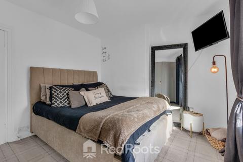 2 bedroom semi-detached house for sale, Tennyson Avenue, Doncaster DN5