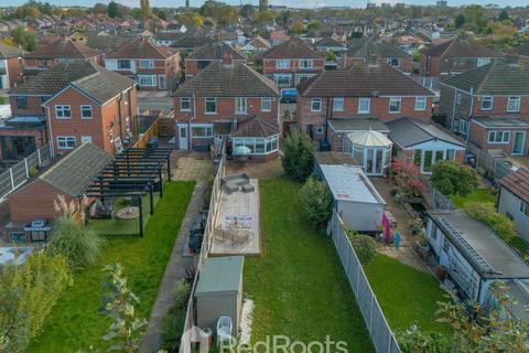2 bedroom semi-detached house for sale, Tennyson Avenue, Doncaster DN5