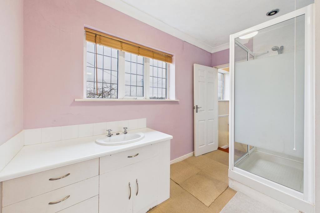 Main Bedroom Ensuite Area