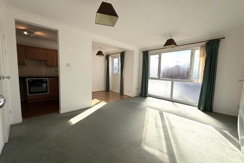 undefined, Purcell Close, Stanford-Le-Hope