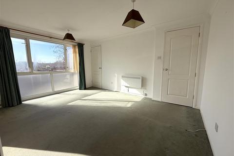 undefined, Purcell Close, Stanford-Le-Hope