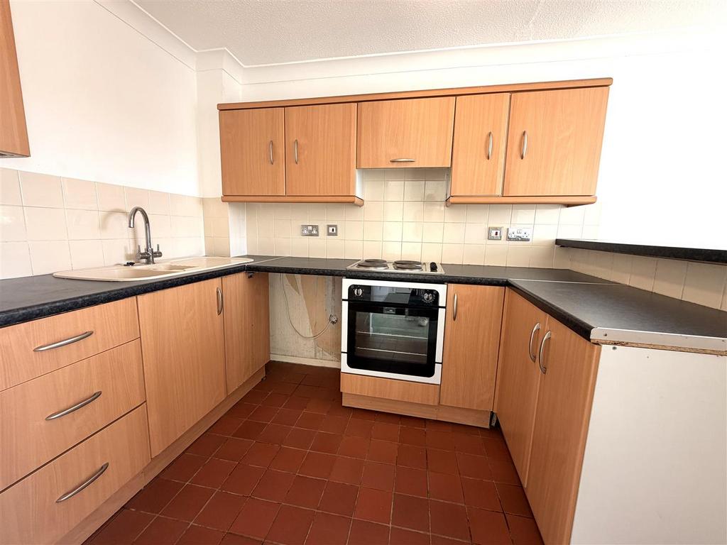 Kitchen2.jpeg