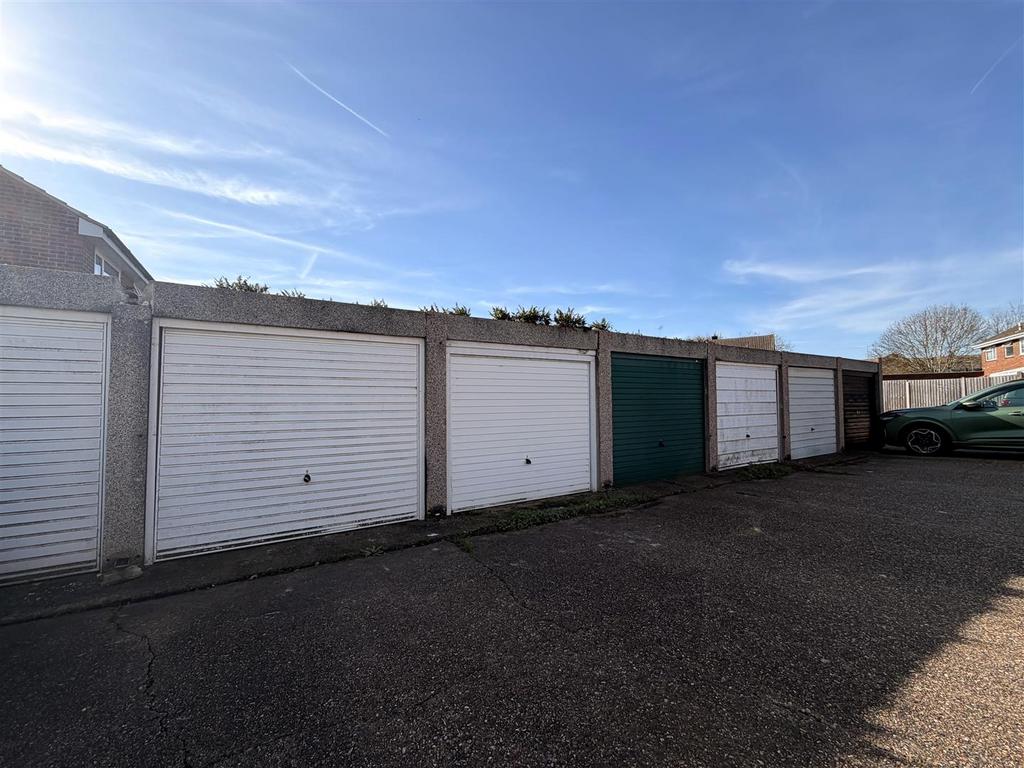 Garage.jpeg