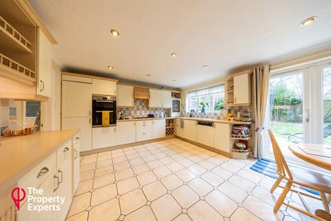 5 bedroom detached house for sale, The Manor, Reading, RG2
