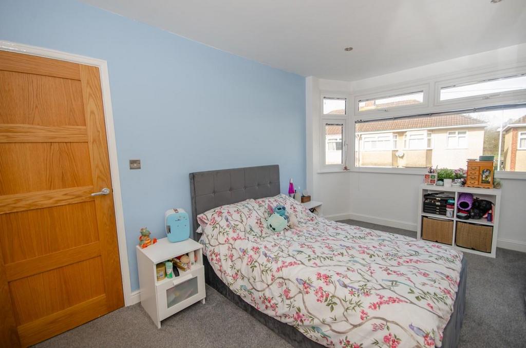 Bedroom three pic 2.jpg