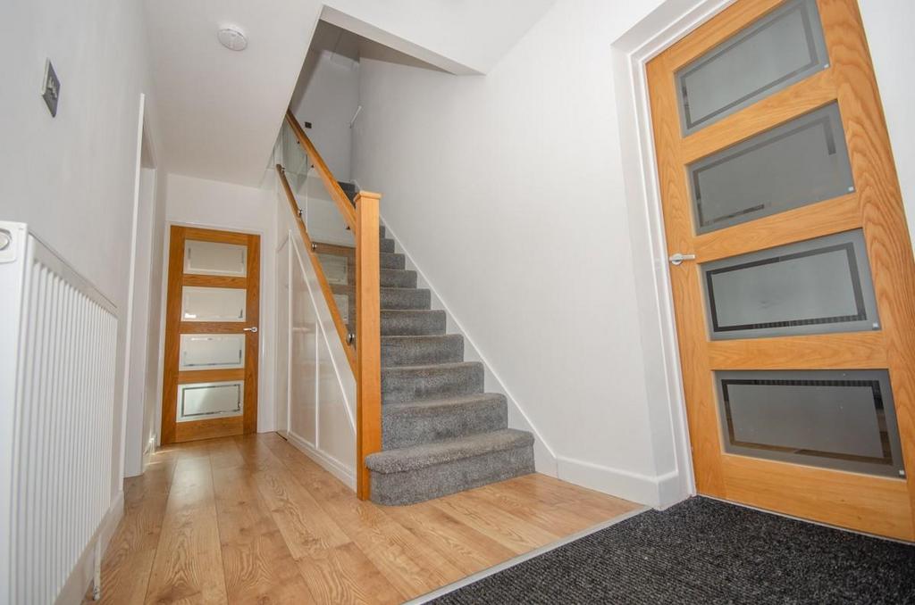 Entrance hall.jpg