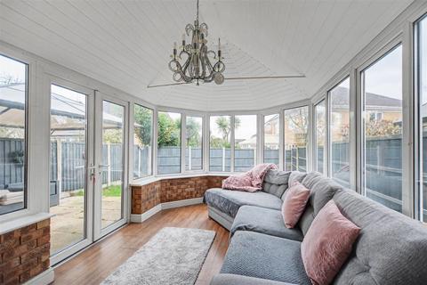 3 bedroom semi-detached house for sale, Shilling Way, Long Eaton