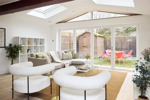 4 bedroom flat to rent, Basevi Way, London, SE8