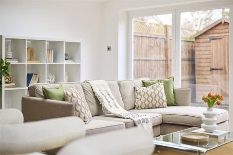 4 bedroom flat to rent, Basevi Way, London, SE8