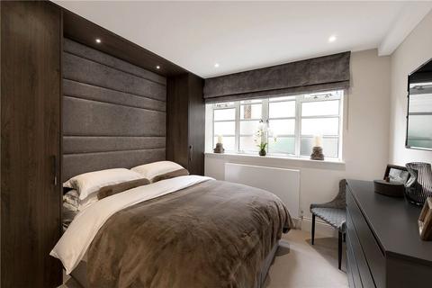 1 bedroom flat for sale, Vicarage Gate, London, W8