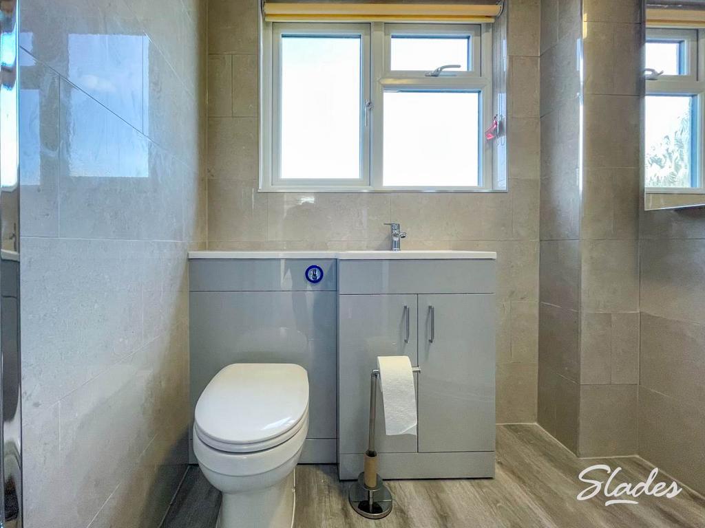 56 suffolk bathroom