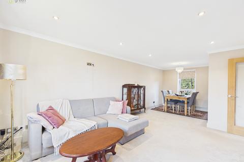 2 bedroom flat for sale, Bowlas Avenue, Four Oaks, Sutton Coldfield, B74