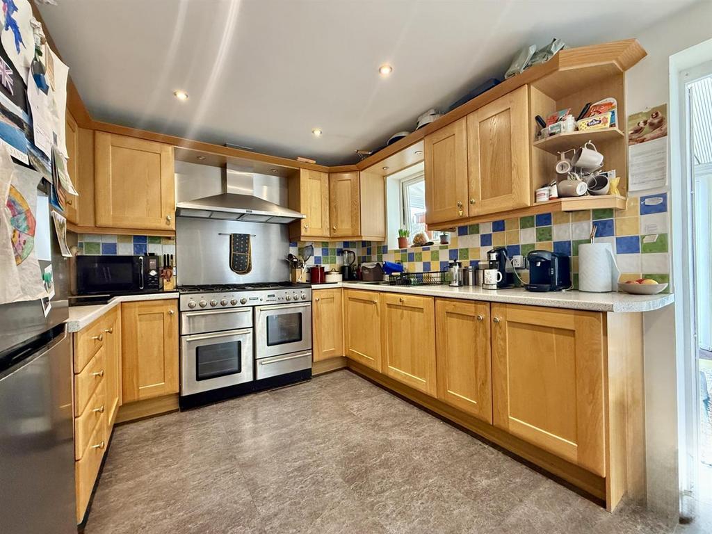 Kitchen.jpg