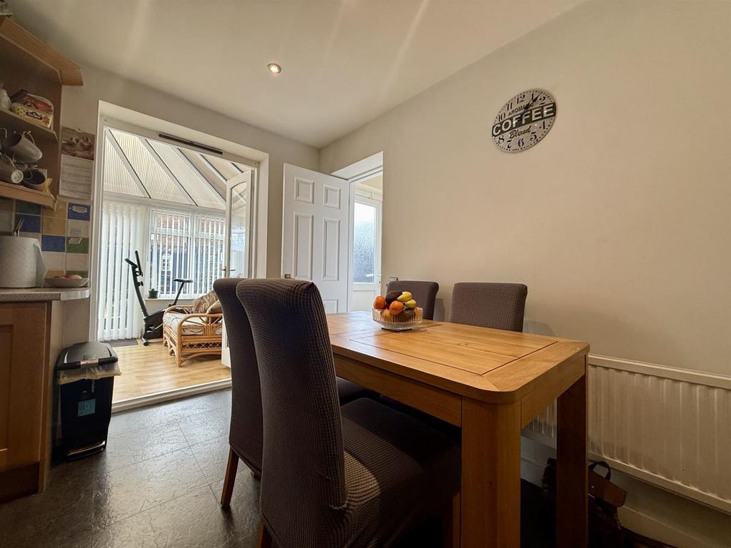 Dining Room.jpg