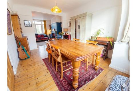 3 bedroom terraced house for sale, Mersham Road, Thornton Heath, CR7