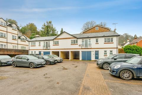 1 bedroom apartment for sale, Coach House Mews, Redhill